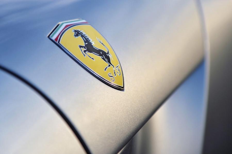  Ferrari F12berlinetta 2014 года  (фото 32 из 77)